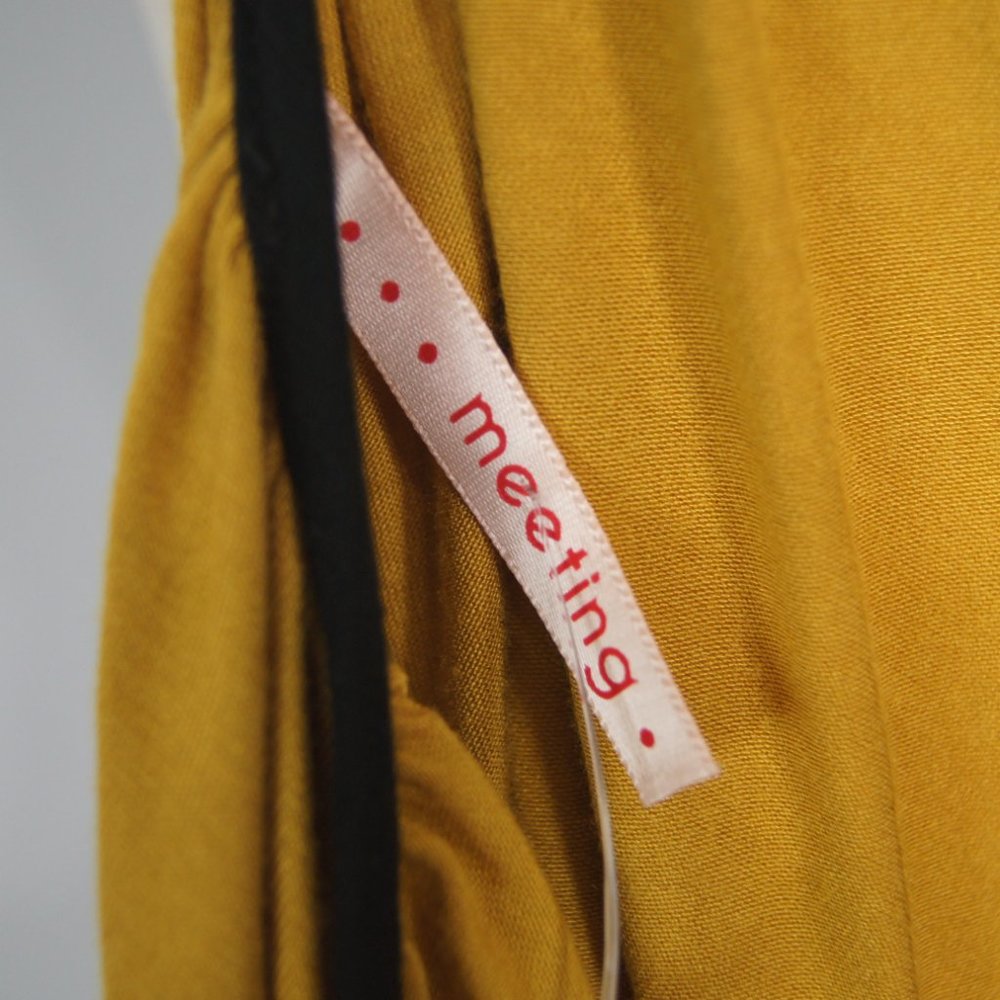 Its Me Feeling Faces By Meeting Women's Blouse Top Mustard Size Medium - Picture 6 of 6